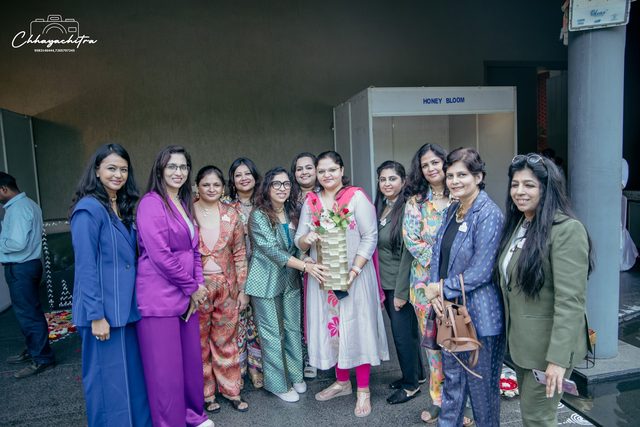 Sneh's first fundraising exhibition in 2024